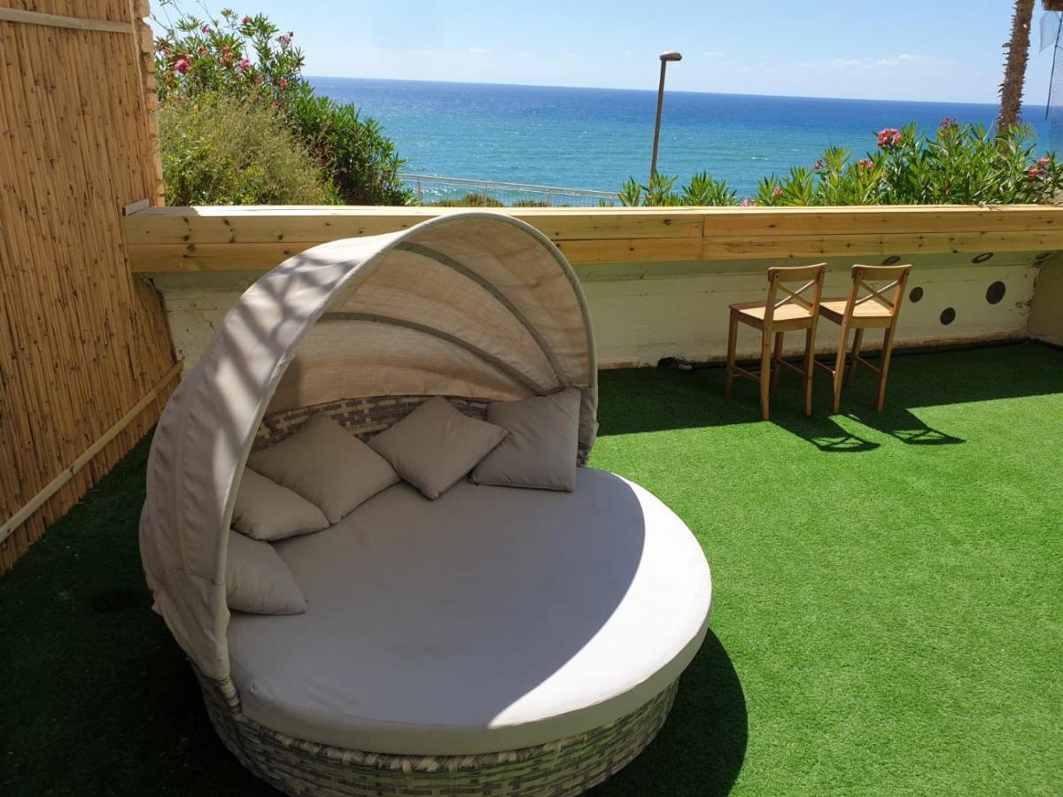 Magic On The Sea-Suites With A Private Jacuzzi And A Private Sea View Нетания Экстерьер фото