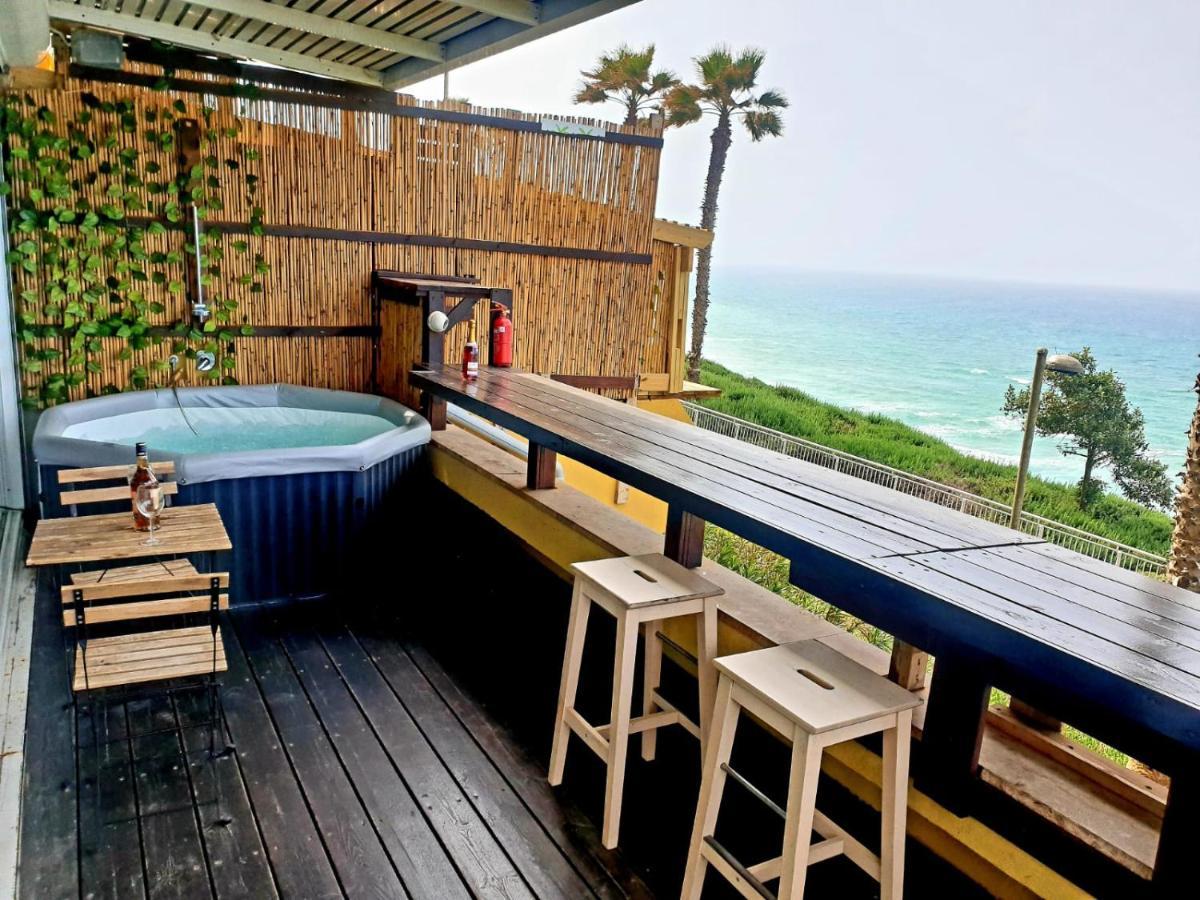 Magic On The Sea-Suites With A Private Jacuzzi And A Private Sea View Нетания Экстерьер фото