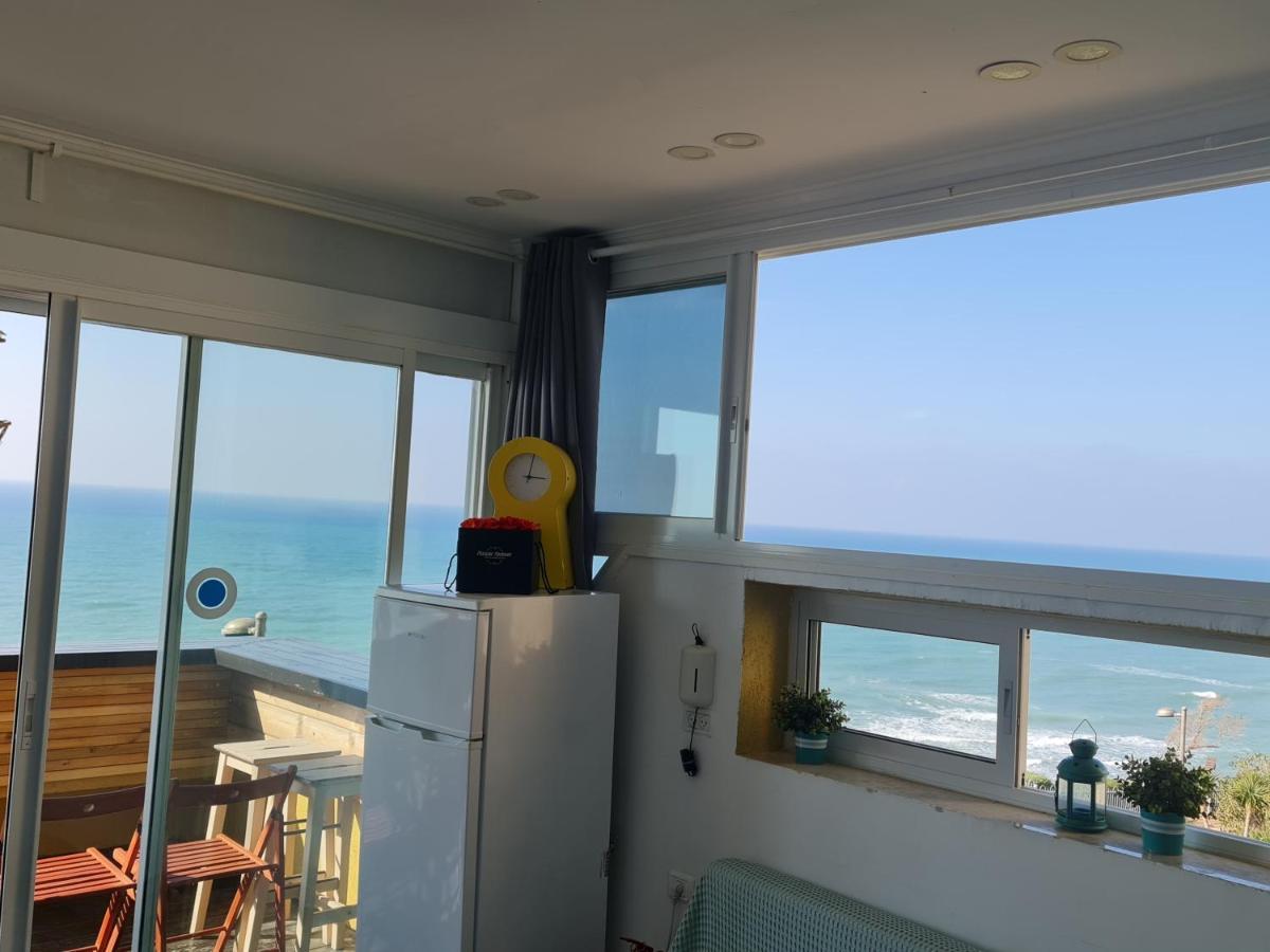 Magic On The Sea-Suites With A Private Jacuzzi And A Private Sea View Нетания Экстерьер фото
