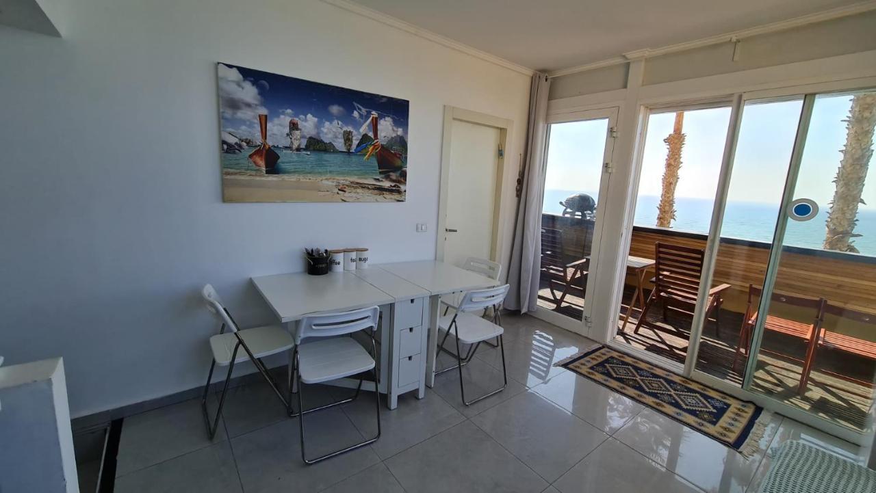 Magic On The Sea-Suites With A Private Jacuzzi And A Private Sea View Нетания Экстерьер фото