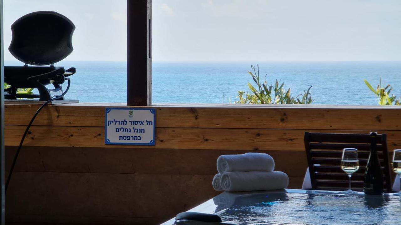 Magic On The Sea-Suites With A Private Jacuzzi And A Private Sea View Нетания Экстерьер фото