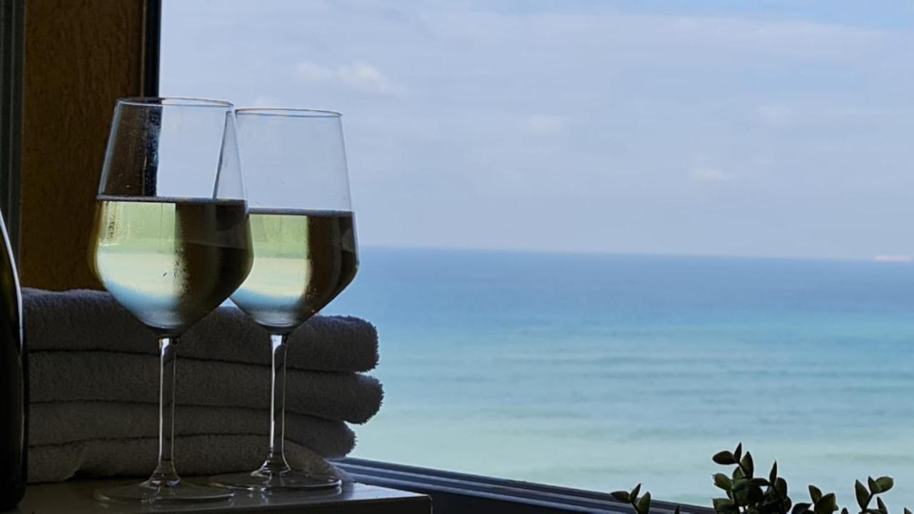 Magic On The Sea-Suites With A Private Jacuzzi And A Private Sea View Нетания Экстерьер фото